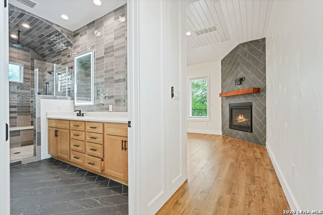 Image 38 of 52 For 670 Magazine Ave