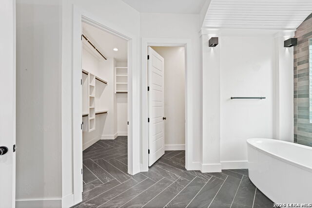 Image 42 of 52 For 670 Magazine Ave