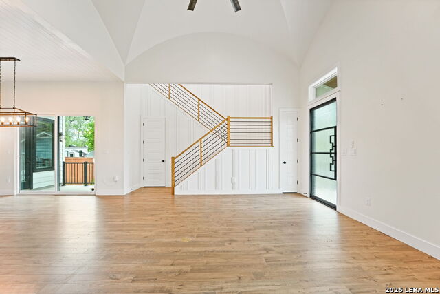 Image 5 of 52 For 670 Magazine Ave