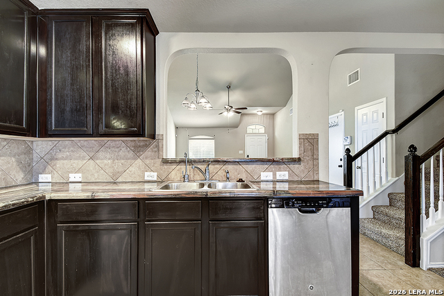 Image 14 of 31 For 12207 Hamlin