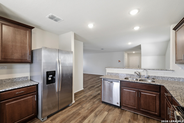 Listing photo id 10 for 6322 Sycamore Run