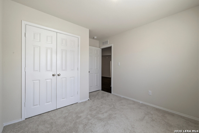 Listing photo id 13 for 6322 Sycamore Run