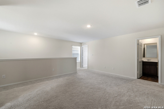 Listing photo id 15 for 6322 Sycamore Run