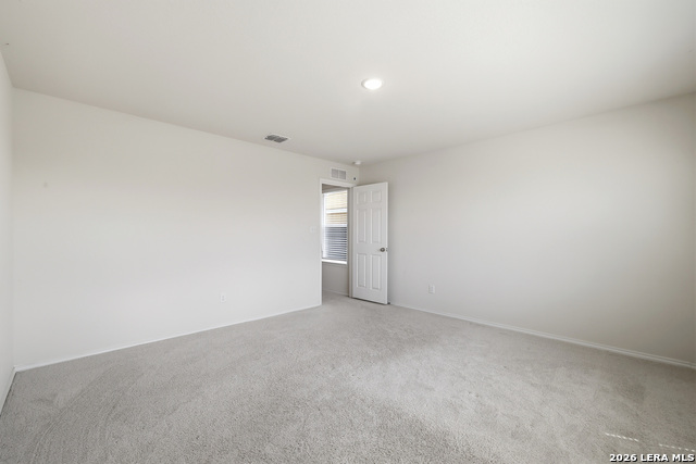 Listing photo id 17 for 6322 Sycamore Run