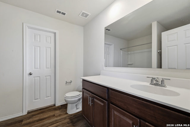 Listing photo id 18 for 6322 Sycamore Run