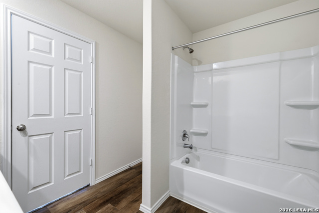 Listing photo id 19 for 6322 Sycamore Run