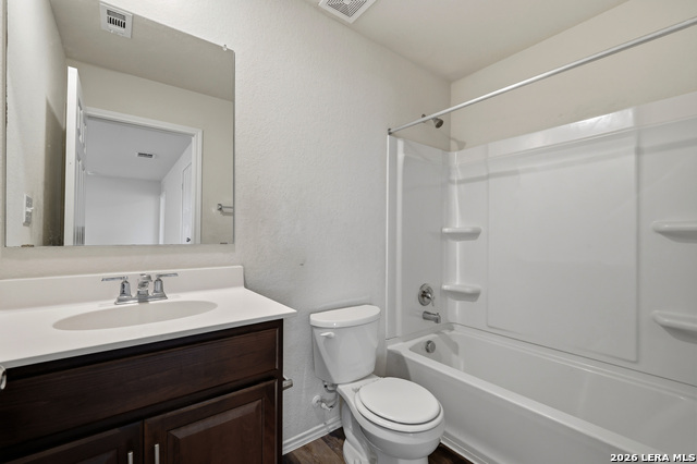 Listing photo id 22 for 6322 Sycamore Run