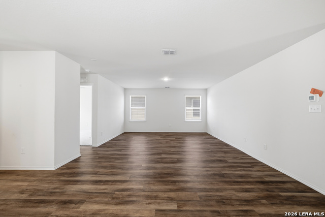 Listing photo id 1 for 6322 Sycamore Run