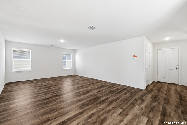 Listing photo id 2 for 6322 Sycamore Run