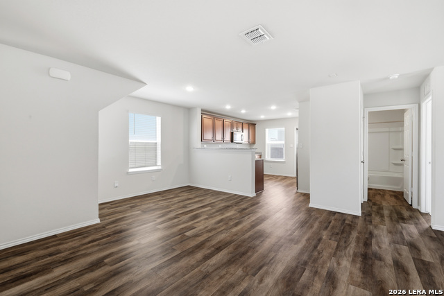 Listing photo id 6 for 6322 Sycamore Run