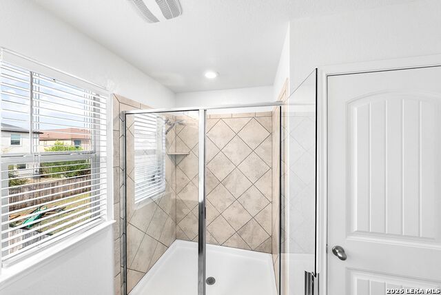 Image 25 of 41 For 10115 Pearl Creek