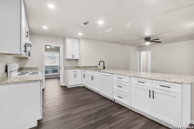 Image 11 of 31 For 4850 Shadydale