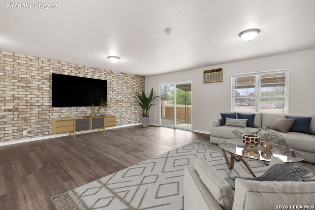 Image 15 of 31 For 4850 Shadydale