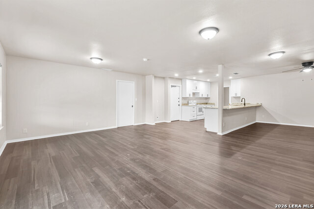 Image 16 of 31 For 4850 Shadydale