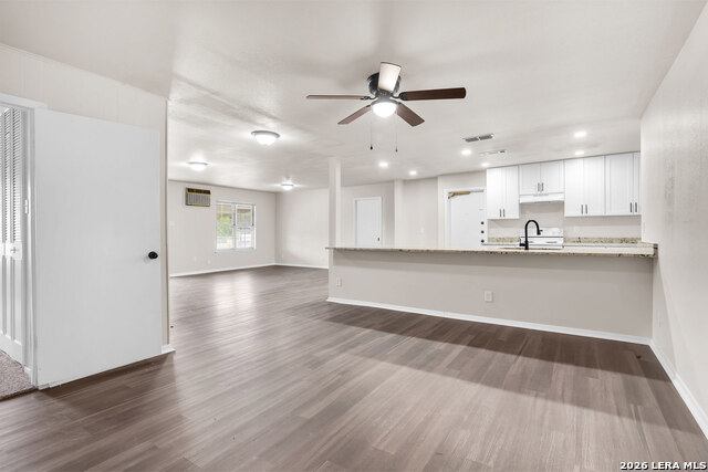 Image 19 of 31 For 4850 Shadydale