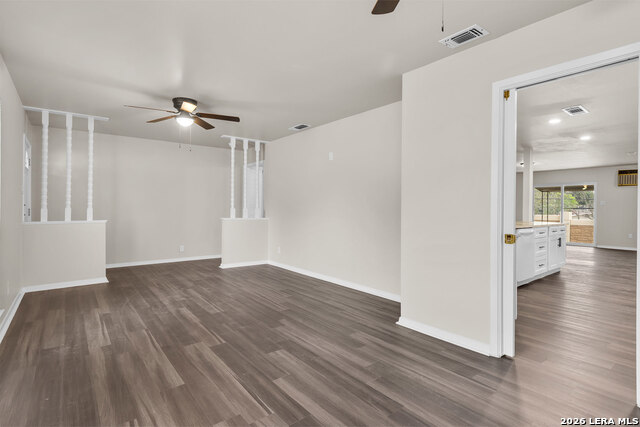 Image 8 of 31 For 4850 Shadydale