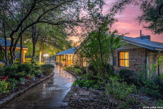 Image 2 of 50 For 102 Adams Way