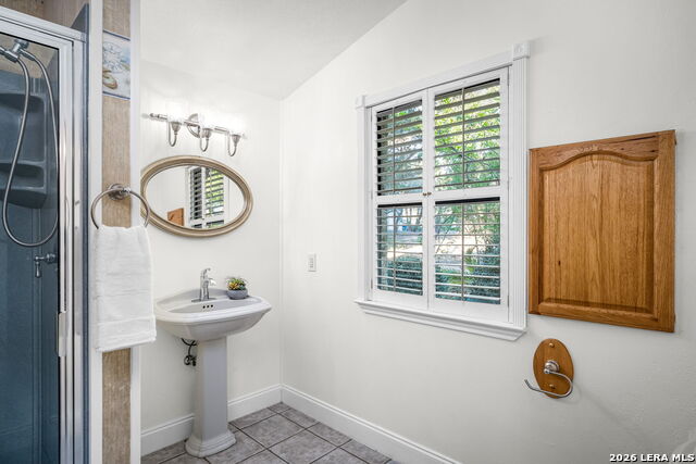 Image 35 of 50 For 102 Adams Way