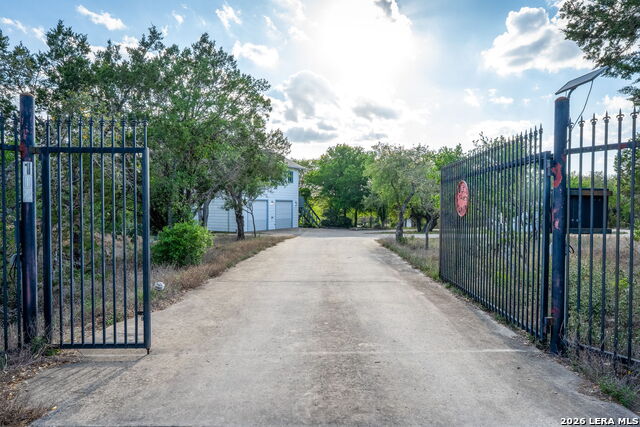 Image 4 of 50 For 102 Adams Way