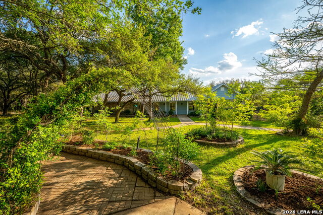 Image 5 of 50 For 102 Adams Way