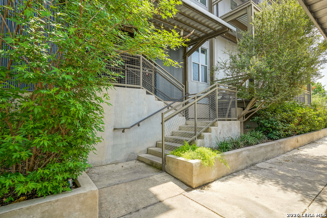 Details for 831 S Flores  3202, San Antonio, TX 78204