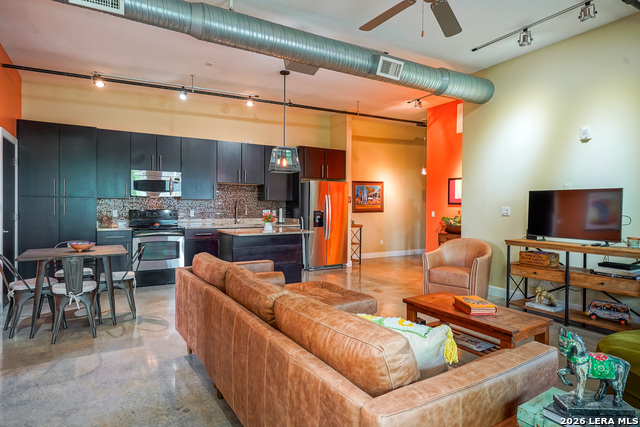 Image 10 of 45 For 831 S Flores  3202