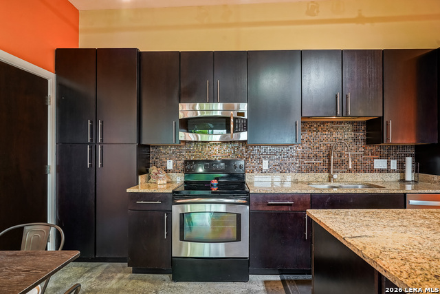 Image 15 of 45 For 831 S Flores  3202