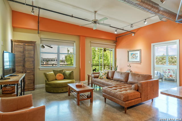 Image 27 of 45 For 831 S Flores  3202