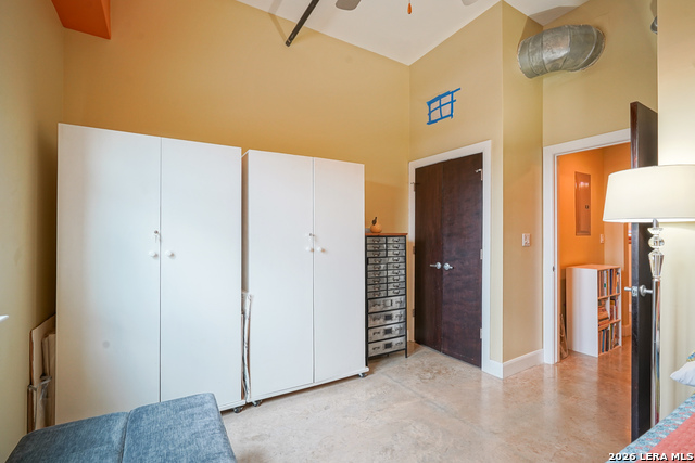 Image 31 of 45 For 831 S Flores  3202