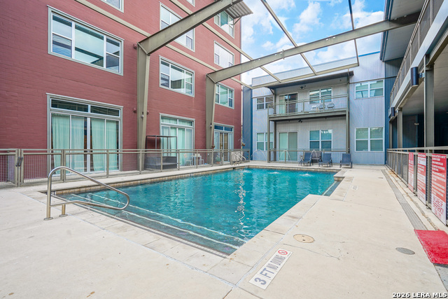 Image 34 of 45 For 831 S Flores  3202