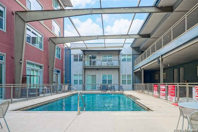 Image 35 of 45 For 831 S Flores  3202