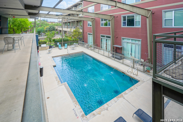 Image 36 of 45 For 831 S Flores  3202