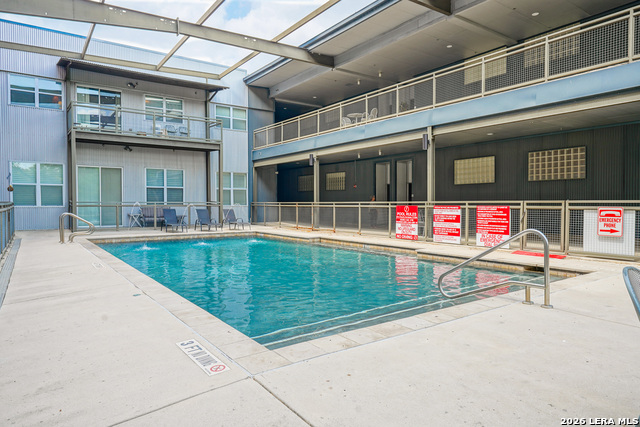 Image 38 of 45 For 831 S Flores  3202