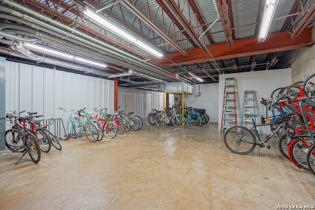 Image 40 of 45 For 831 S Flores  3202