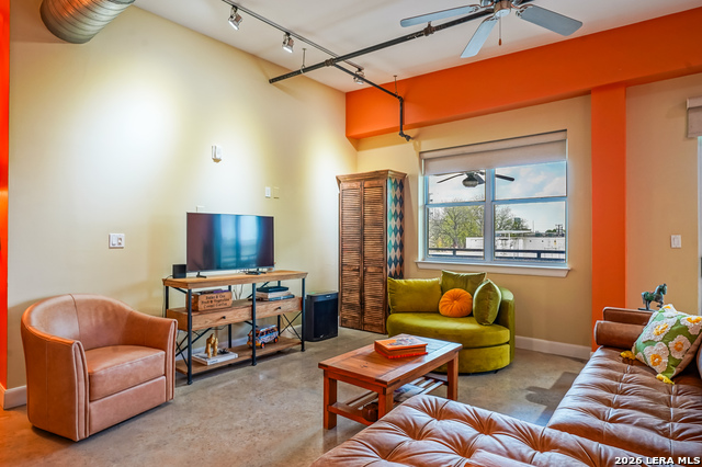 Image 8 of 45 For 831 S Flores  3202