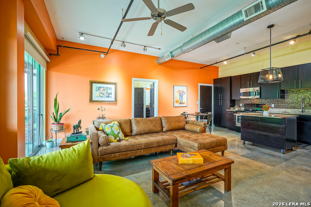 Image 9 of 45 For 831 S Flores  3202