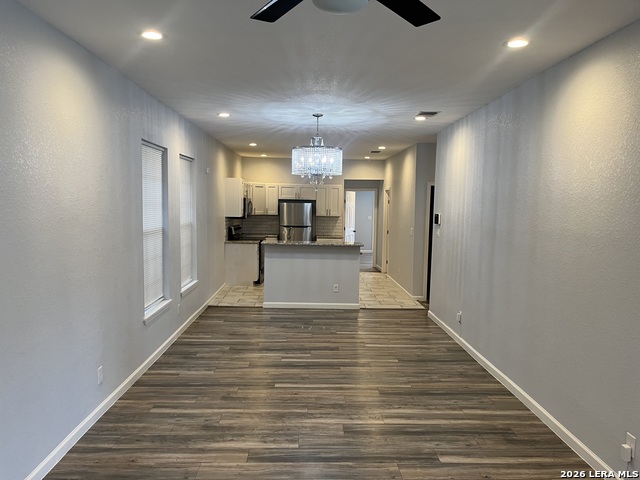 Image 3 of 14 For 725 Delmar  