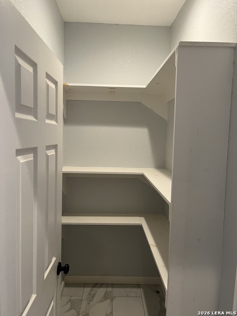 Image 4 of 14 For 725 Delmar  