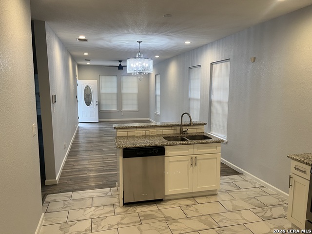 Image 5 of 14 For 725 Delmar  