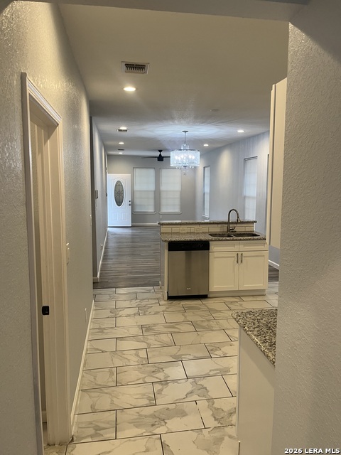 Image 6 of 14 For 725 Delmar  