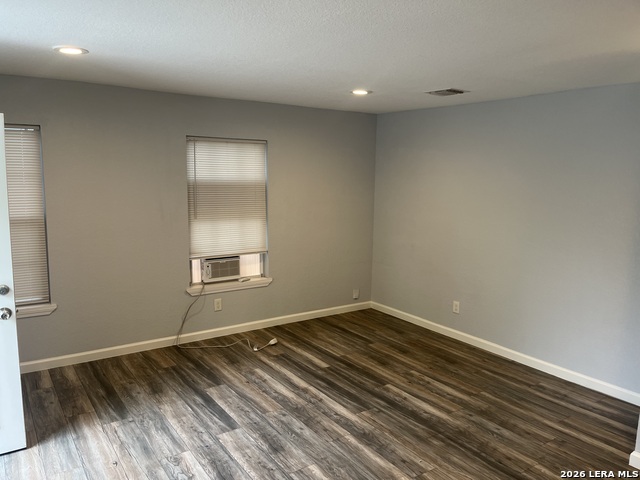 Image 8 of 14 For 725 Delmar  