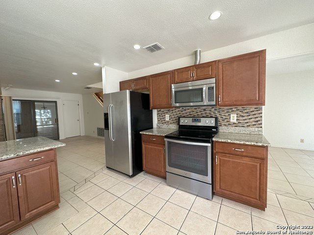 Image 10 of 22 For 6035 Merrimac