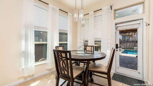 Image 12 of 33 For 21103 Capri Oaks