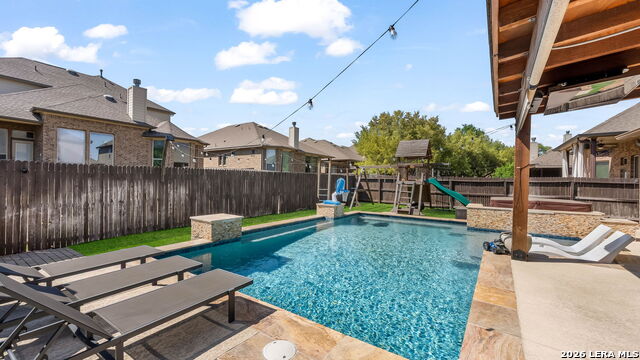 Image 31 of 33 For 21103 Capri Oaks