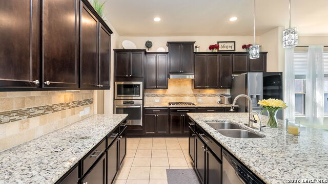 Image 8 of 33 For 21103 Capri Oaks