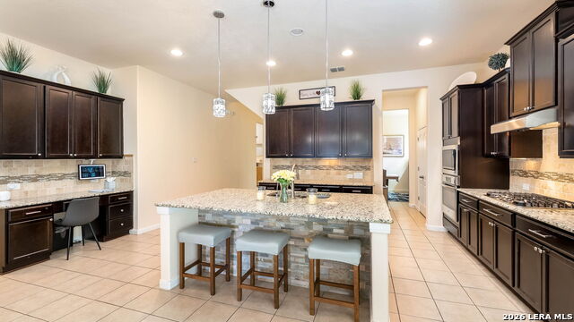 Image 9 of 33 For 21103 Capri Oaks