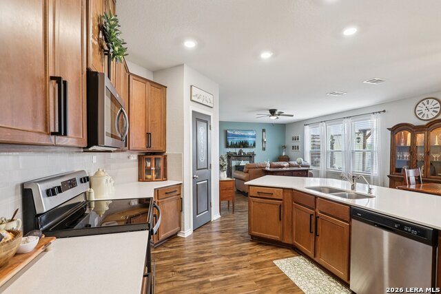 Image 14 of 41 For 4025 Woodside