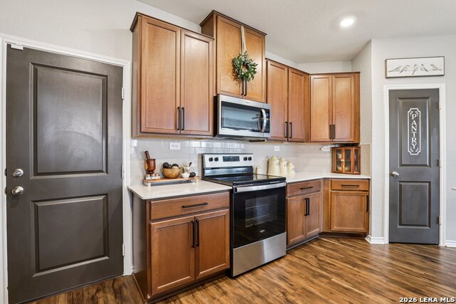 Image 15 of 41 For 4025 Woodside