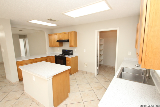 Image 11 of 31 For 7807 Pecan Heights