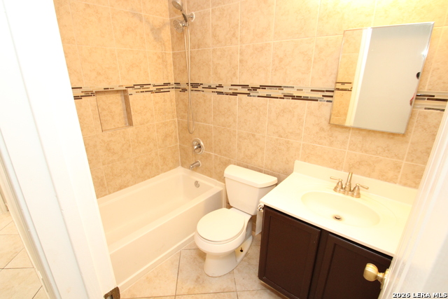 Image 20 of 31 For 7807 Pecan Heights